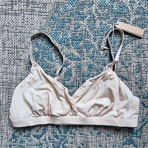 SKIMS fits everybody crossover bralette